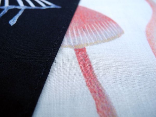 画像4: キノコの切り絵ハンカチ (4)