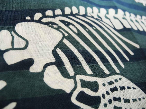 画像3: 大阪湾クジラてぬぐい（深海色） (3)